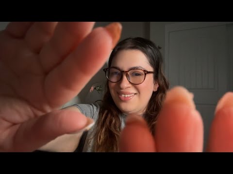 ASMR face massage 💆🏻‍♀️- mouth & hand sounds with hand movements (lots of personal attention 🫶🏻)
