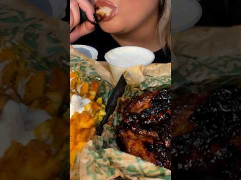 Wings with ranch #asmr #food  #mouthsounds #wingstop