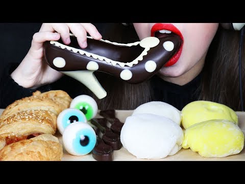 ASMR EDIBLE POLKA DOT SHOE, MOCHI, CANDY EYEBALLS & EDIBLE SPOONS (EATING SOUNDS) No Talking