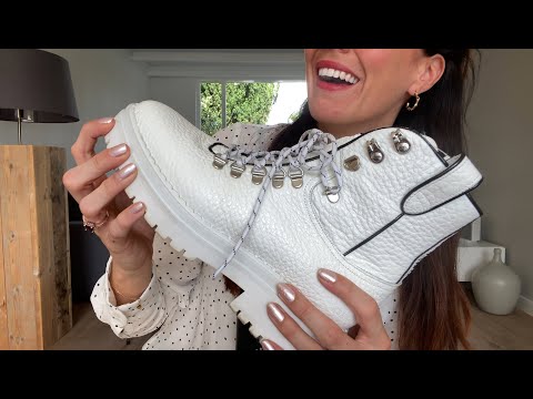 ASMR - Fast SHOE Tapping & Scratching - No Talking