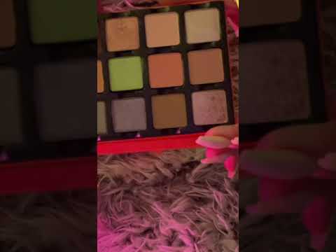 I BET CHA I Can Give YOU ASMR Tingles From This Eyeshadow Pallet