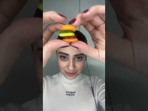 Mini hamburger asmr 🍔 #asmr #eatingasmr