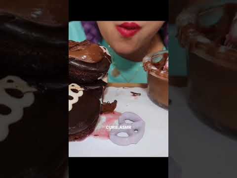 Eating nutella like yogurt 😋 누텔라 떠 먹기 #shorts #asmr #nutella