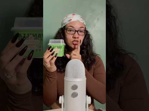 Listed to the crispy sounds of this squishy case #asmr #asmrtapping #tingles