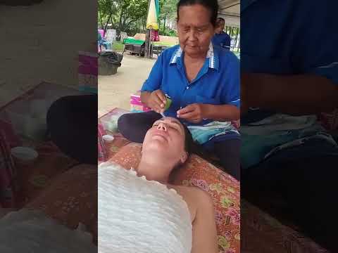 Masaje cara con mascarilla de pepino