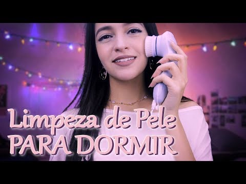 [ASMR] Irmã Mais Velha: Te Colocando Pra Dormir & Limpeza de Pele (Creme, Luz, Sons em Camada)