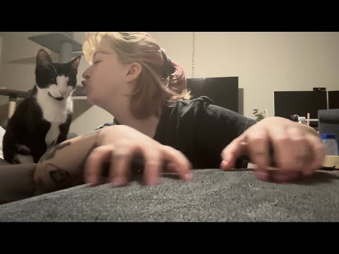 ASMR ♡ Fast, Aggresive & Chaotic Fabric & Carpet Scratching Pt 2 🤤