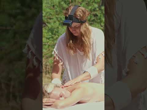 🌾 도미니카의 야외 카슈미르 마사지 (브러시 사용) | ASMR 부드러운 터치와 자연 속 힐링 💆‍♀️