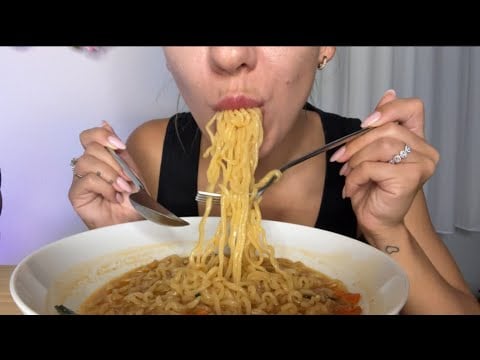 ASMR| SPICY NONGSHIM NOODLES (eating sounds🍜)