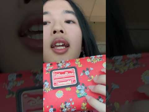 ASMR tapping on my purse 👜 (short version) #asmr #fastandaggressive #tapping