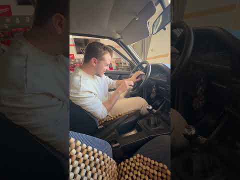 Asmr dans une BMW E30 #asmr #asmrsounds #bmw