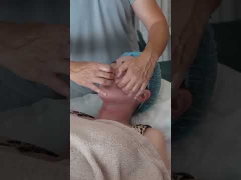 El masaje de rostro con los movimientos más rápidos 😳 #massage #skincare #relax #facial