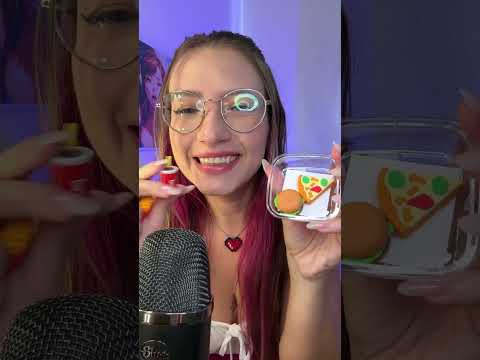 ASMR com Mini Fast Food – Cuidado: Fofo Demais! 🥤✨ #asmr #fabricscratching #relax #visualtingle
