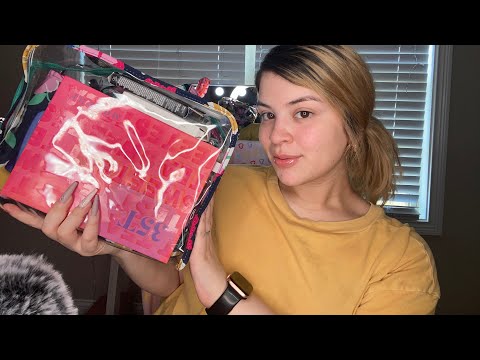 ASMR whats in my makeup bag 💙