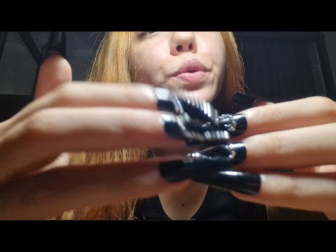 ASMR tapping na câmera com unhas postiças