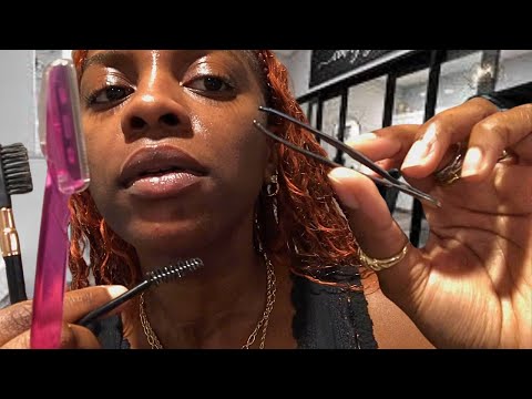 ASMR shaping,plucking, & dying your eyebrows RP 💆🏽‍♀️💕(camera sounds, overlay sounds)