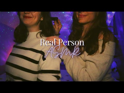 REAL PERSON ASMR with My Best Friend (Back Scratching/Tracing, Massage, Hair Brushing) (german)