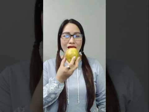 EATING  JUICY PEAR# #everyone #mukbang #shortsfeed #pear #eatingchallenge #bigmouth