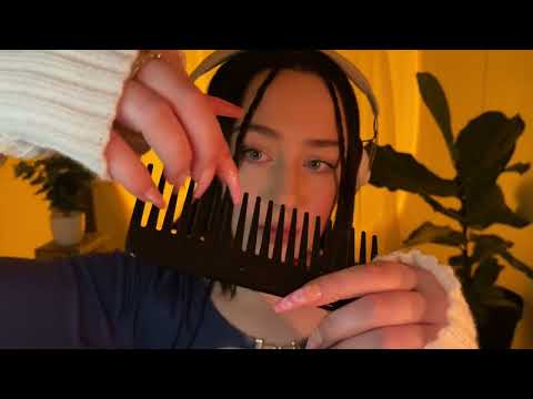 *one minute asmr* plastic comb scratching (no talking)