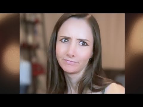 What's the weirdest thing in my purse? Whispered ASMR Show and Tell Unpacking Crinkles
