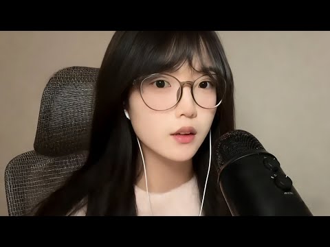 Lip Clicks That Tingle | ASMR