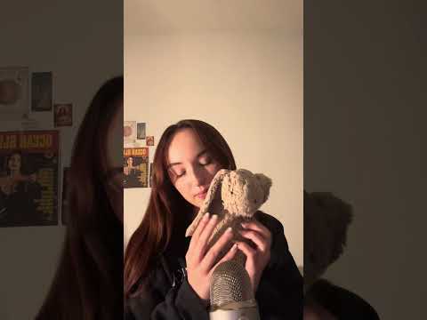asmr fabric/sweatshirt scratching