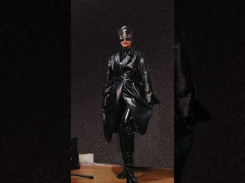CATWOMAN try on LEATHER JACKET