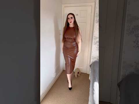 do you think this NEW leather dress suits me?? Be honest☺️✨ #leather #leatherdress #heels #highheels