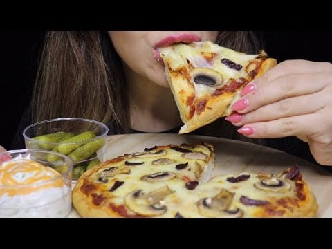 ASMR THICK CRUST PIZZA HOMEMADE AVOCADO SAUCE CORNICHONS MUKBANG CREMA ASMR #asmr #mukbang #pizza