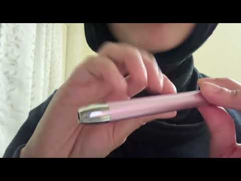 ASMR | One minute fast photoshoot roleplay (stapler camera, light triggers)