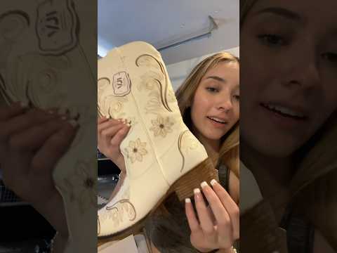 new boots unboxing 🤍🌻 #cowgirlboots #linedancer #lofiasmr