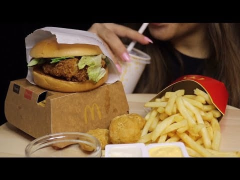 ASMR MCSELECTION CRAFTED CHICKEN HOT JALAPEÑO MENU CHILICHEESE MUKBANG CREMA ASMR #asmr #mukbang