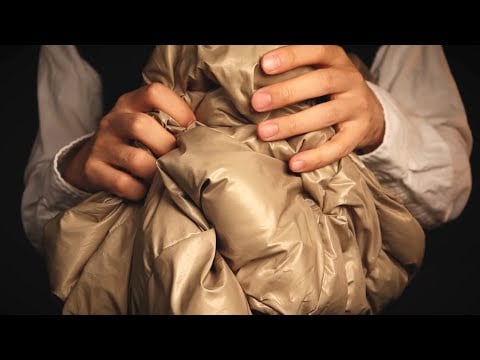 ASMR Puffer Jacket to Make You Sooo Sleepy 이제부터 이 쫀득한 패딩은 당신의 수면제 입니다
