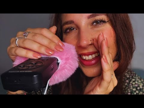 ASMR ITA | Mic Brushing & Camera Touching ✨ Soft Spoken + Whispering per rilassarti