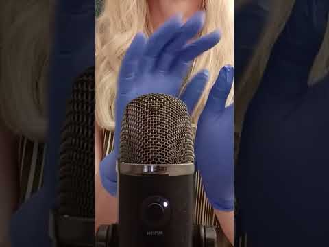 blue gloves