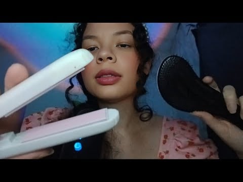 ASMR: PENTEANDO e fazendo CHAPINHA no seu CABELO para dormir BEM 💕😴
