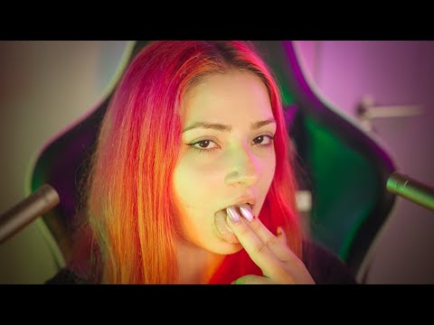 💦 Relaxing ASMR: Spit Painting & Face Cleansing | Calming Mouth Sounds & Tongue Tapping 💚