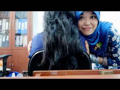 [ASMR] combing/playing with my friend's long hair (brush sounds)