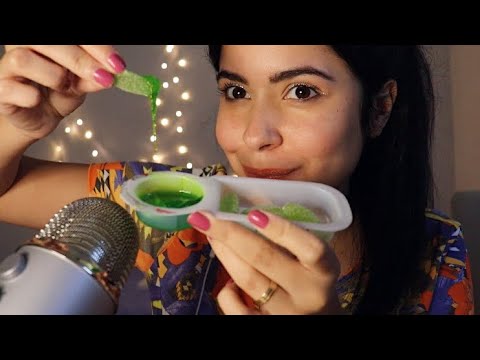 ASMR COMENDO BALA DE GOMA COM GEL VERDE AZEDO