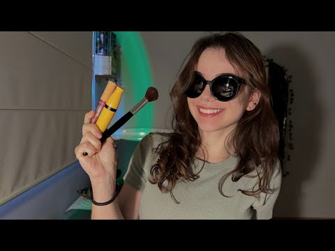 ASMR | Te maquiando mas eu não enxergo nada