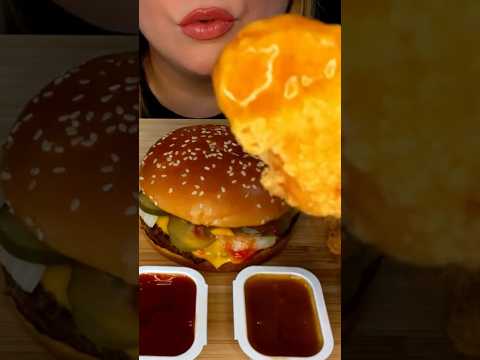 CHICKEN NUGGETS #asmr #food #mcdonalds
