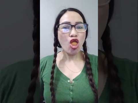 SWALLOWING BOILED EGG# #everyone #mukbang #shortsfeed #boiledegg #bigmouth #crazylady
