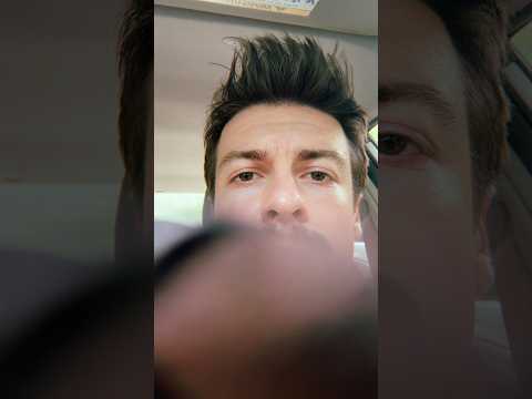 Drawing on your face #asmr #raeasmr #visualasmr #upcloseasmr #drawingonyourface
