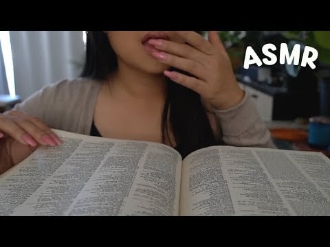1 to 2 finger licks medium fast page turning ASMR (no talking) 4K
