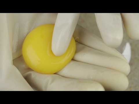 ASMR A slimy & satisfying sound of an egg in my hands