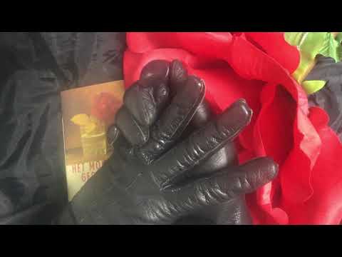 LEATHER GLOVES ❣️ 👄 READING POEMS IN DUTCH DURING RAIN☔ [[ASMR]]