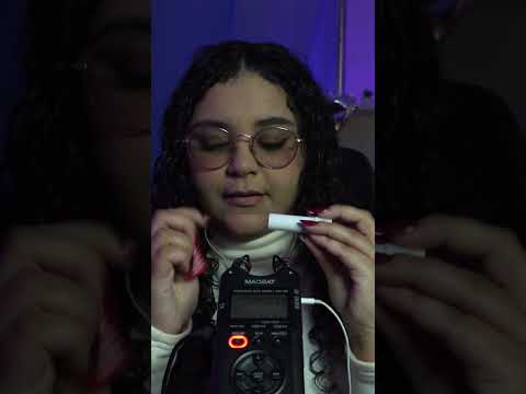 ASMR Passando batom em você