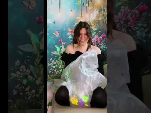 Popping balloons is pure joy 🤩