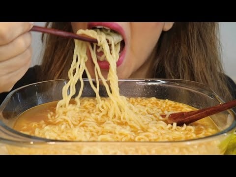 ASMR NONGSHIM VEGETARIAN RAMEN NOODLES / PEPERONI / no talking / CREMA ASMR #asmr #mukbang #ramen