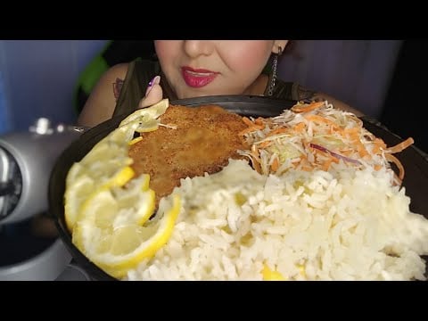 ASMR comiendo milanesa de pollo 